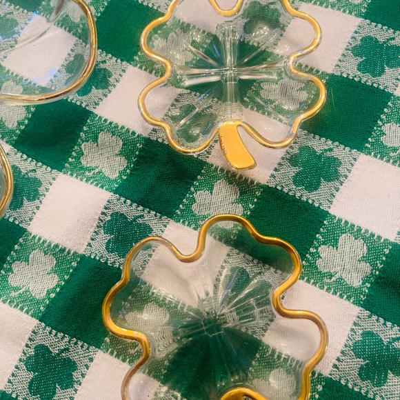 Vintage MCM 3 Piece-Four Leaf Clover Glass Candy Dish with Gold accent trim. - Picture 7 of 10
